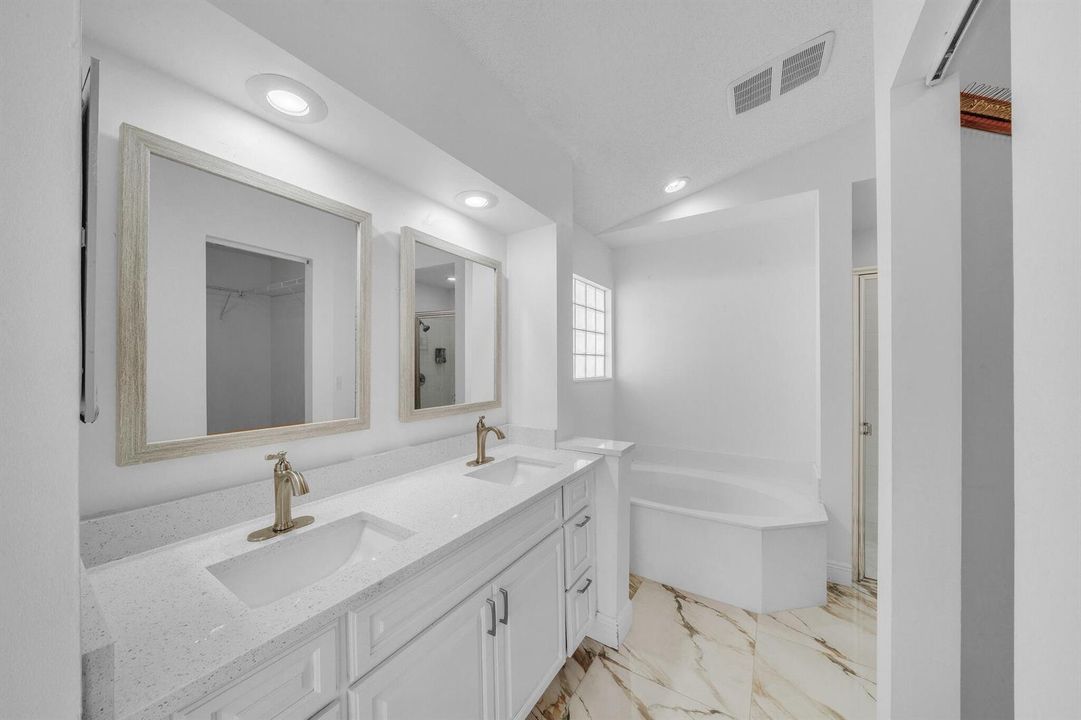10 Primary Bathroom (1)