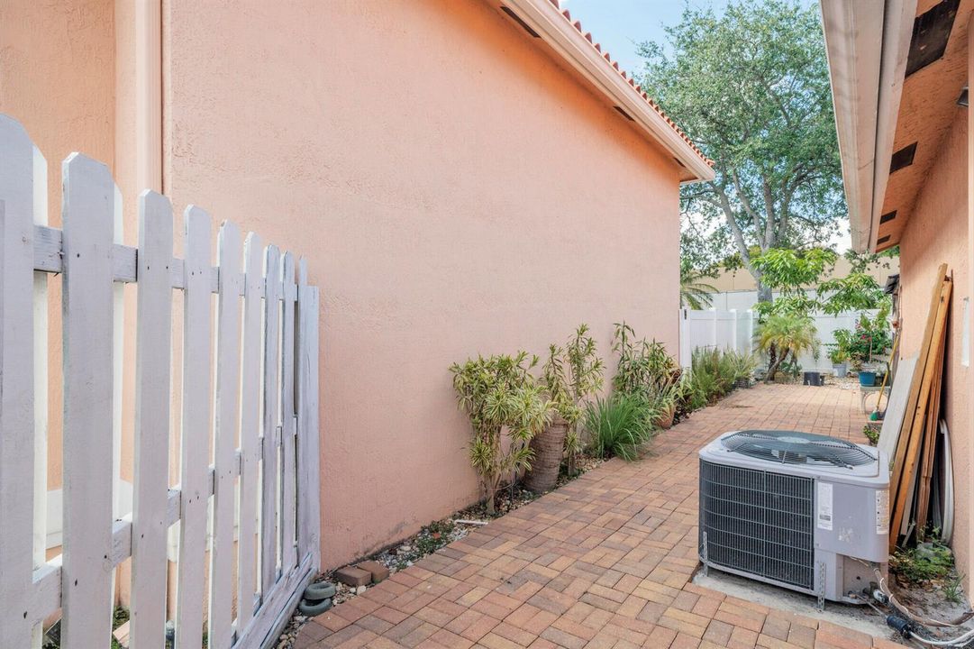 15 Backyard (1)