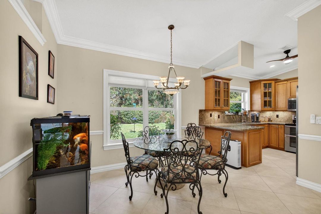 Dining & Kitchen 1