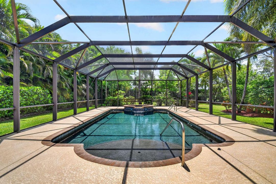 Screened Patio & Pool