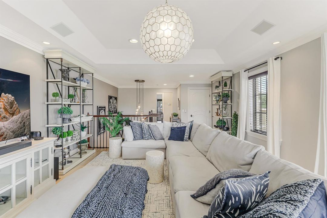 170 Isle of Venice Dr-11