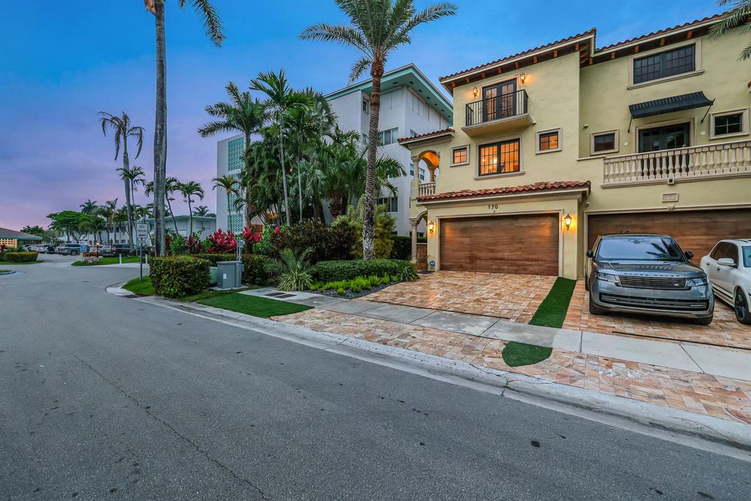 170 Isle of Venice Dr-91