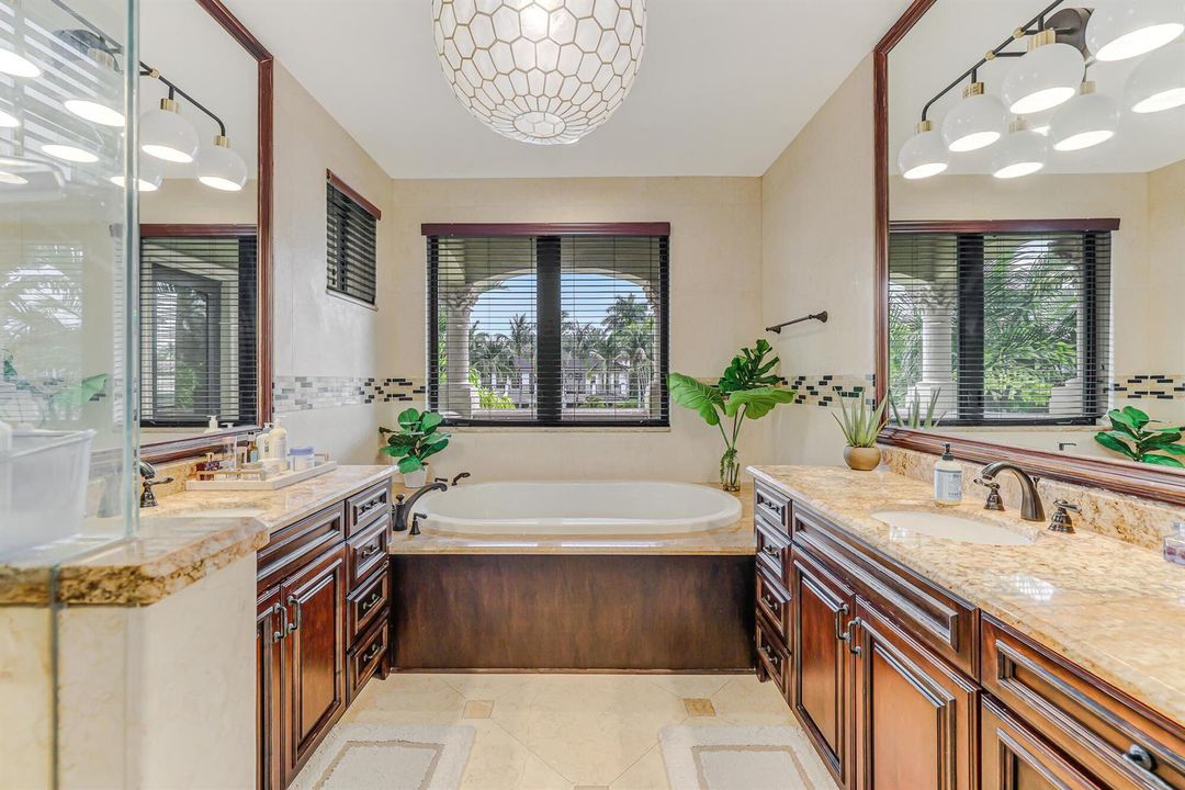 170 Isle of Venice Dr-31