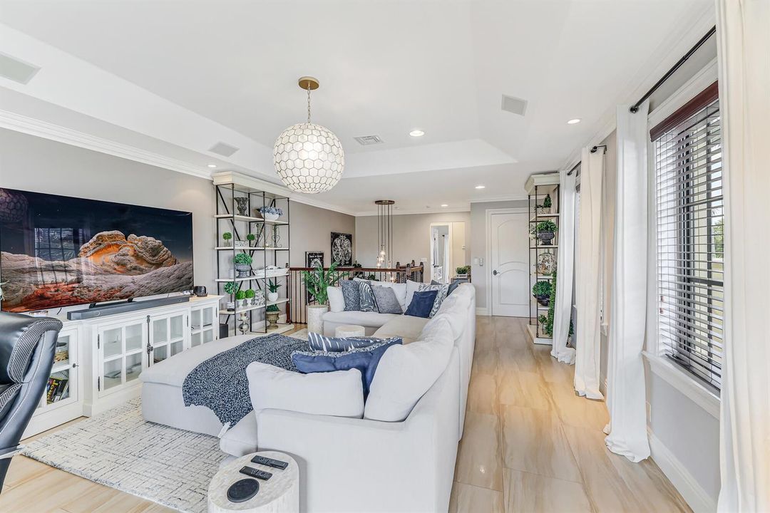170 Isle of Venice Dr-9