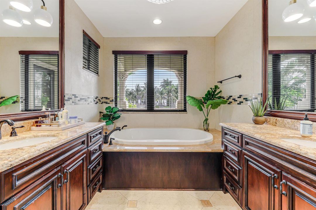 170 Isle of Venice Dr-33