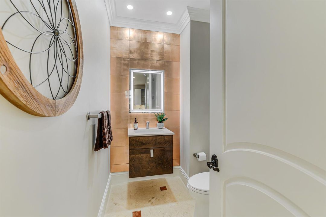 170 Isle of Venice Dr-35