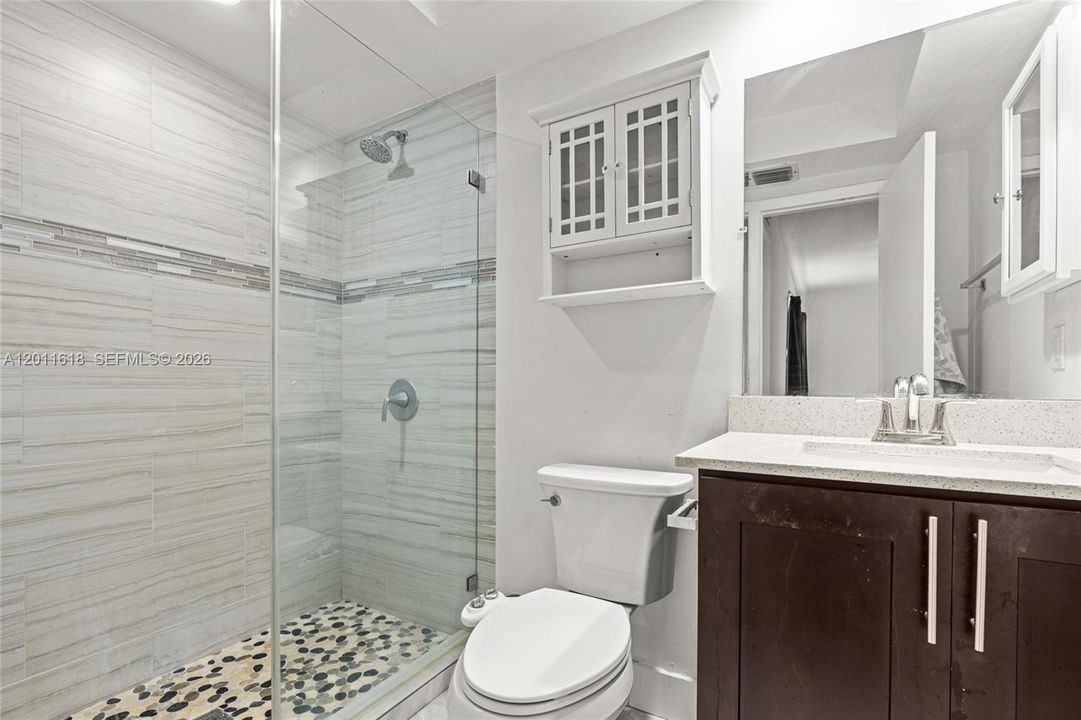 For Rent: $3,200 (3 beds, 2 baths, 1686 Square Feet)