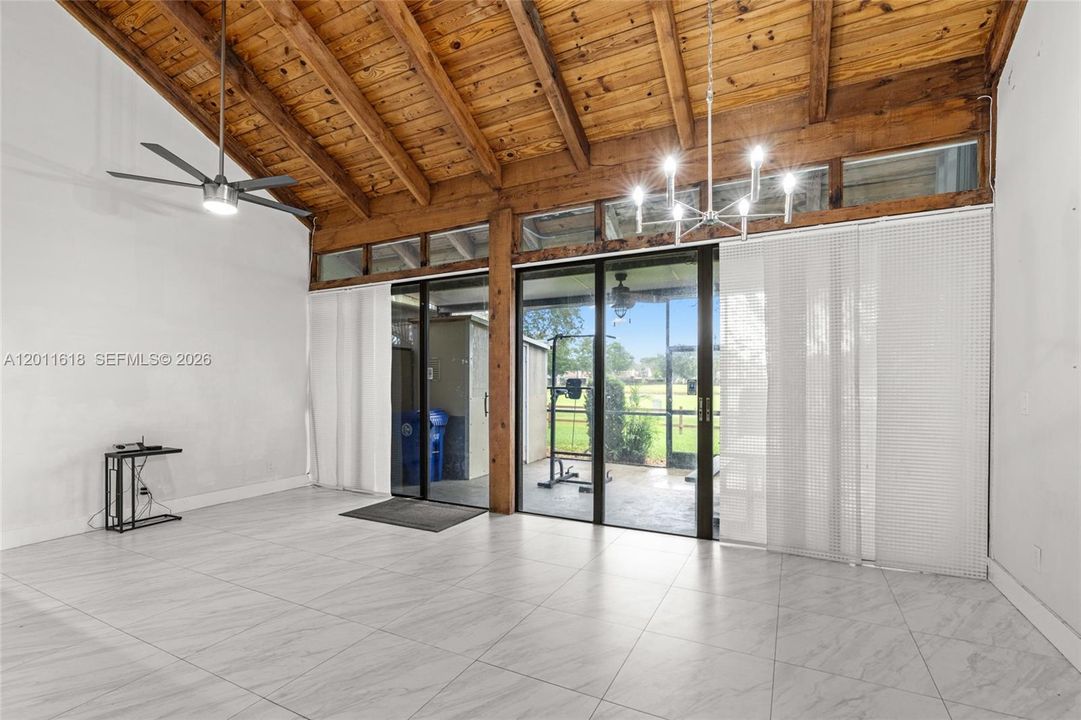 For Rent: $3,200 (3 beds, 2 baths, 1686 Square Feet)