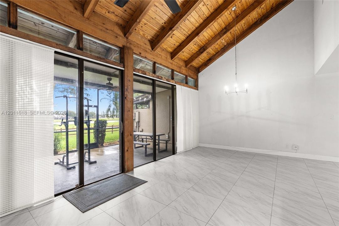 For Rent: $3,200 (3 beds, 2 baths, 1686 Square Feet)