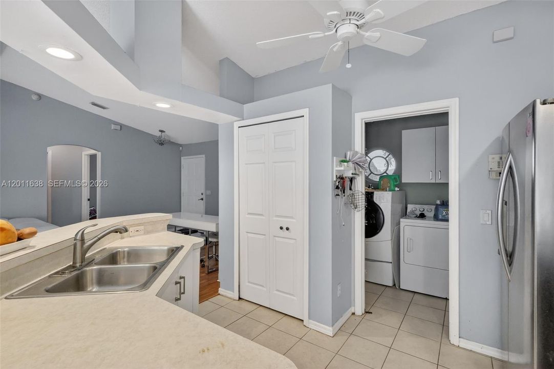 For Sale: $439,000 (3 beds, 2 baths, 1502 Square Feet)