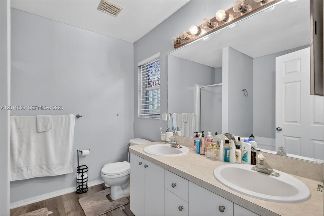 For Sale: $439,000 (3 beds, 2 baths, 1502 Square Feet)
