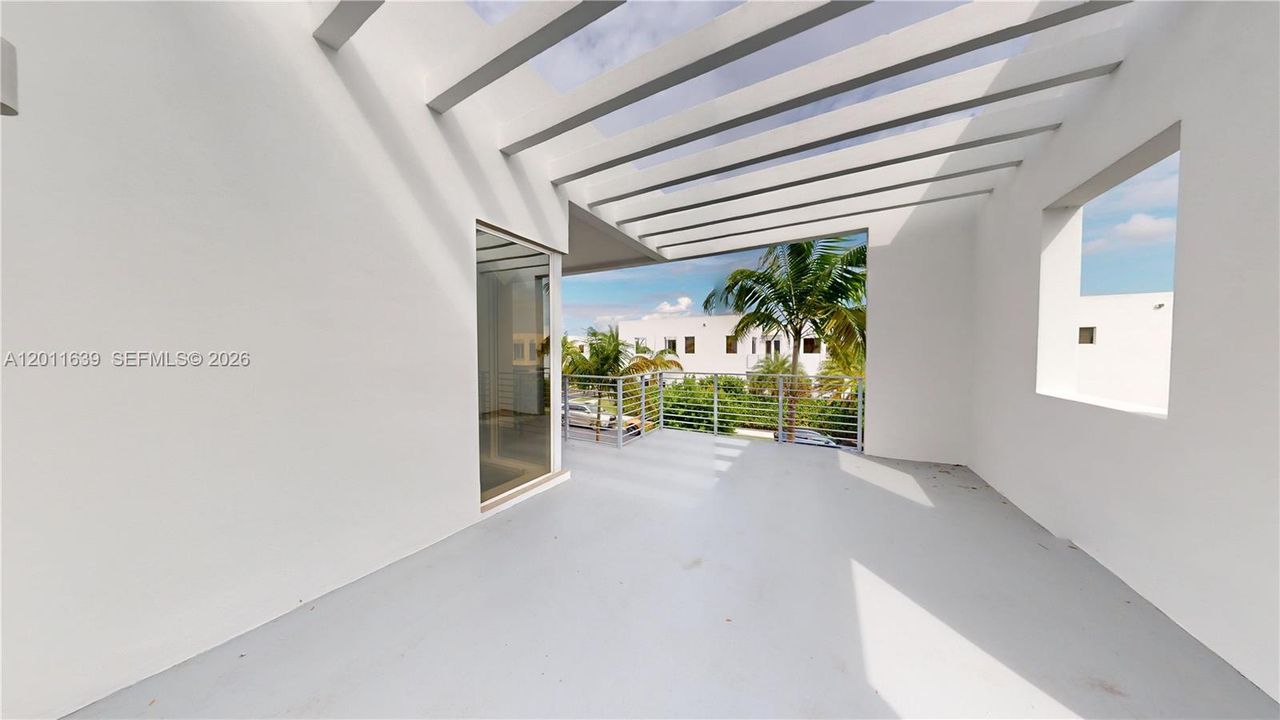 For Sale: $1,650,000 (5 beds, 5 baths, 3624 Square Feet)