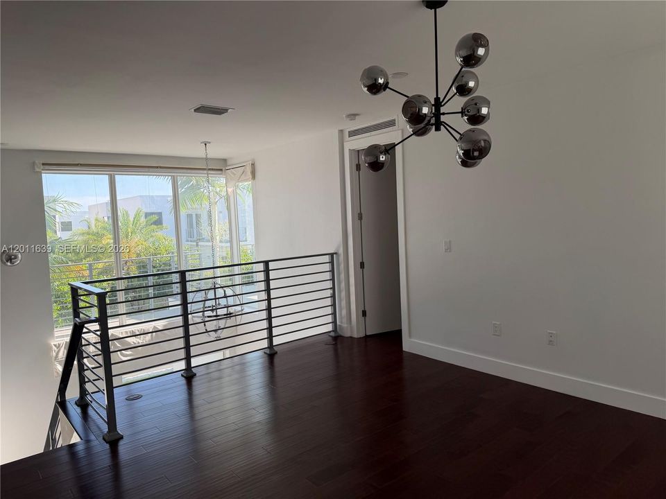 For Sale: $1,650,000 (5 beds, 5 baths, 3624 Square Feet)