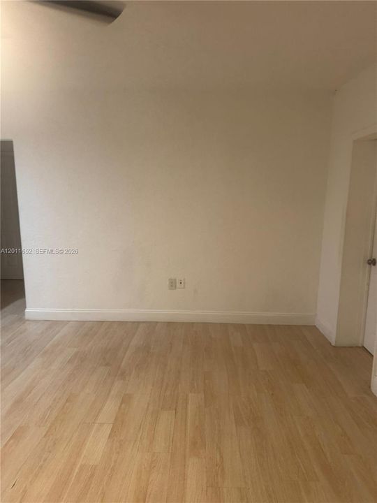 Activo con contrato: $3,400 (4 camas, 2 baños, 1396 Pies cuadrados)