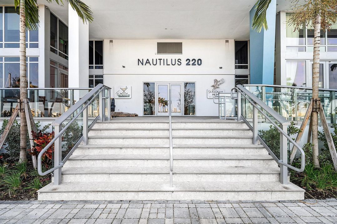 001-220LakeShoreDrive-1508-LakePark-FL-3