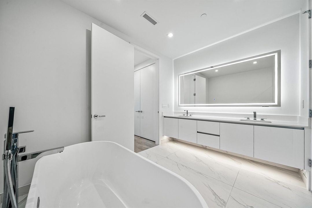 019-220LakeShoreDrive-1508-LakePark-FL-3