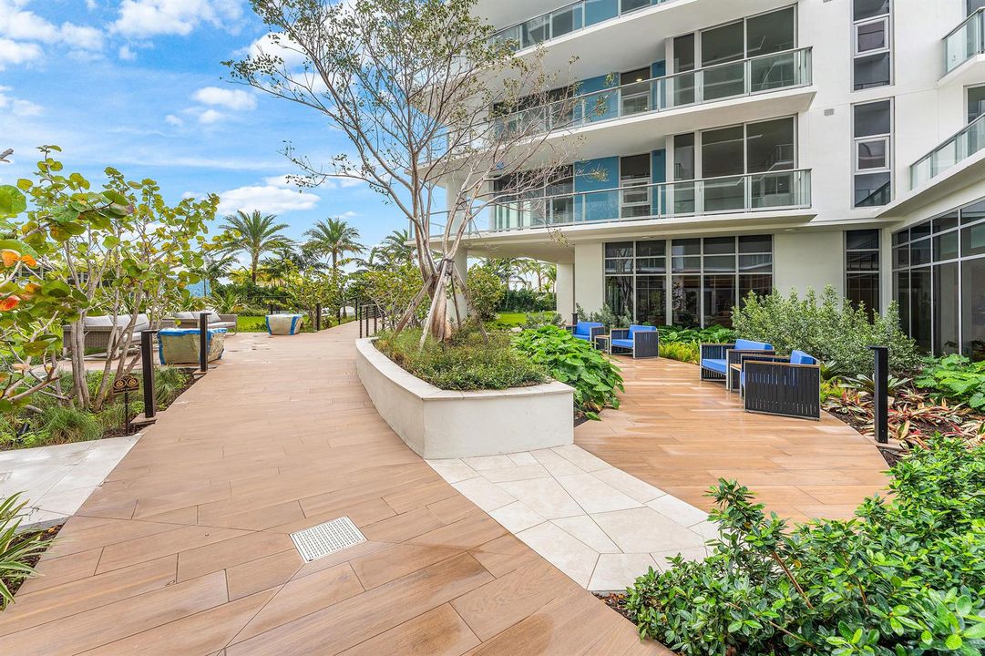 052-220LakeShoreDrive-1508-LakePark-FL-3