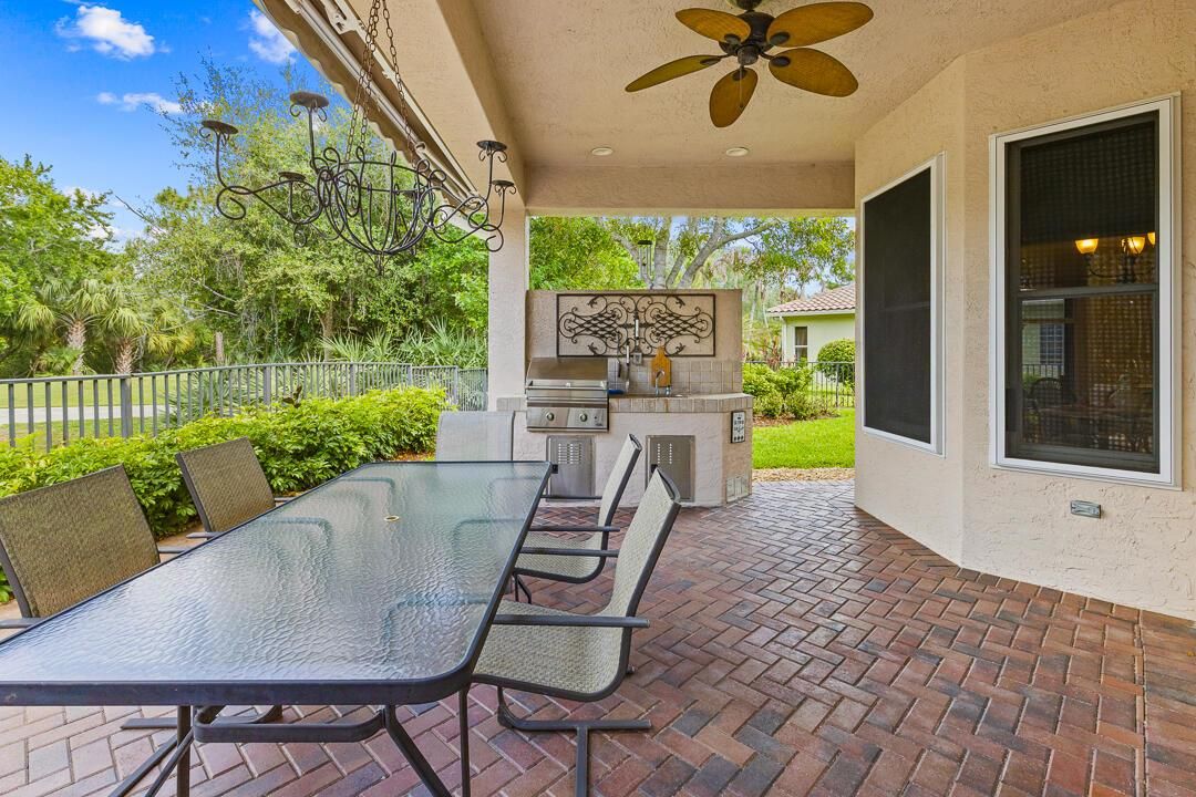 904 SW Pebble Lane-57