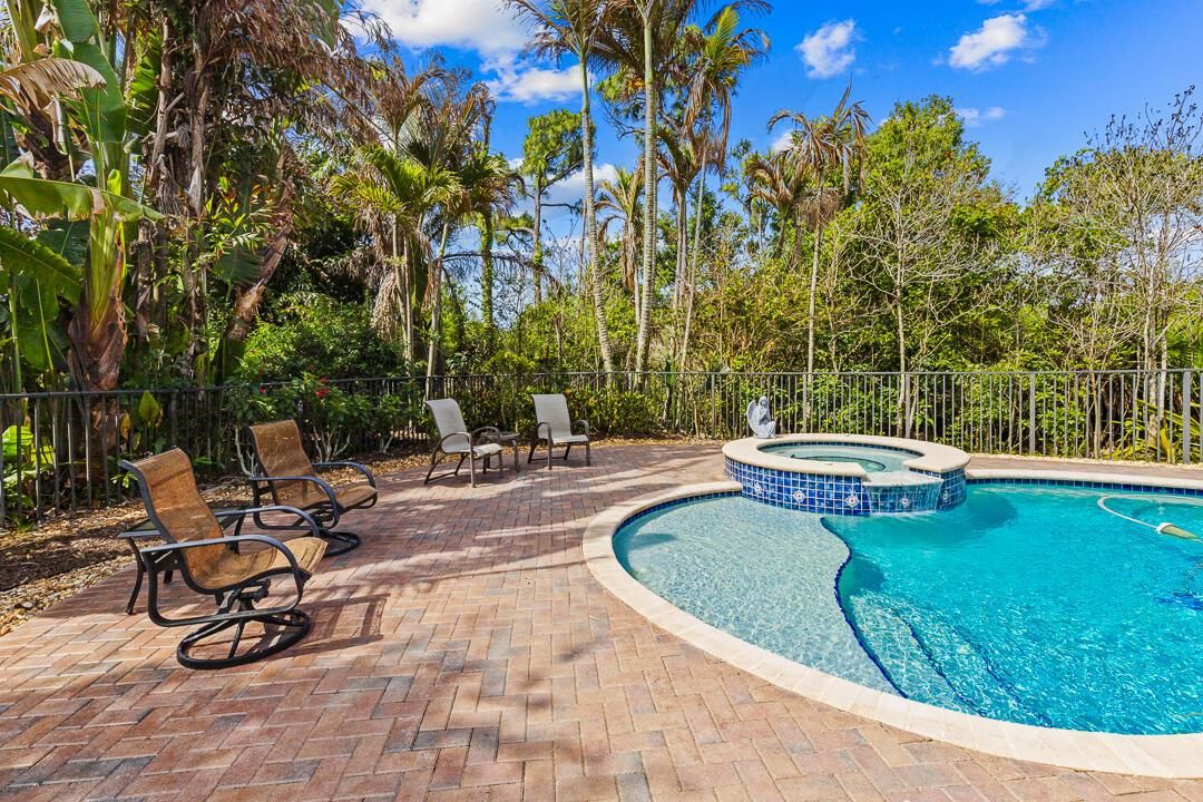 904 SW Pebble Lane-55