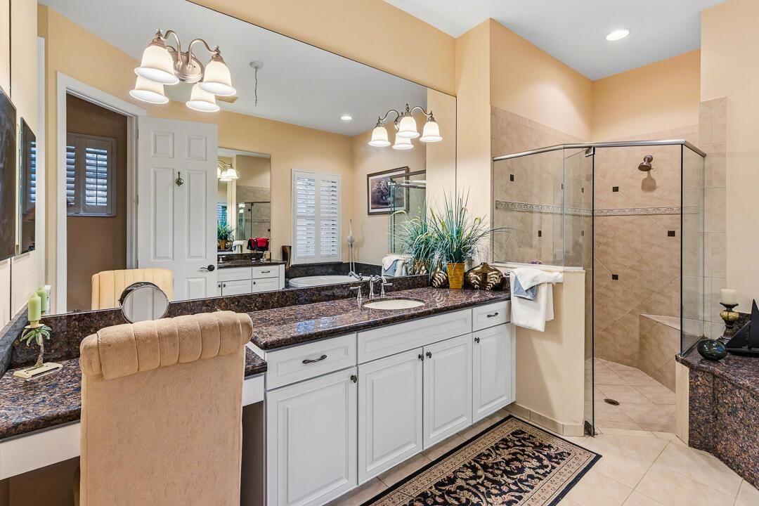 904 SW Pebble Lane-60
