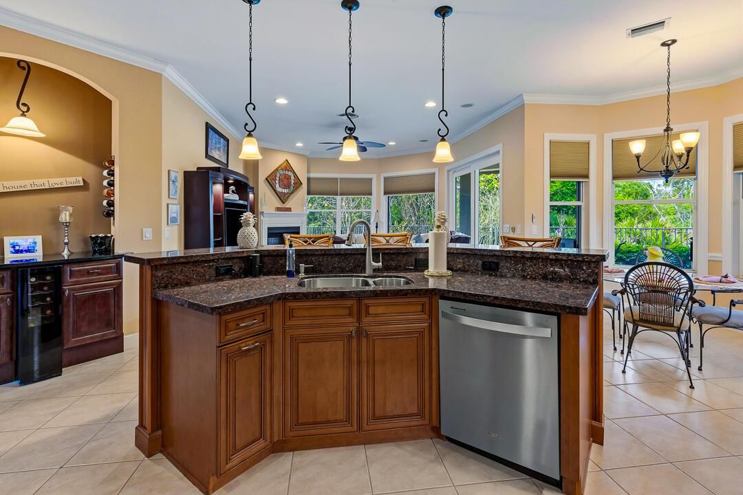 904 SW Pebble Lane-43