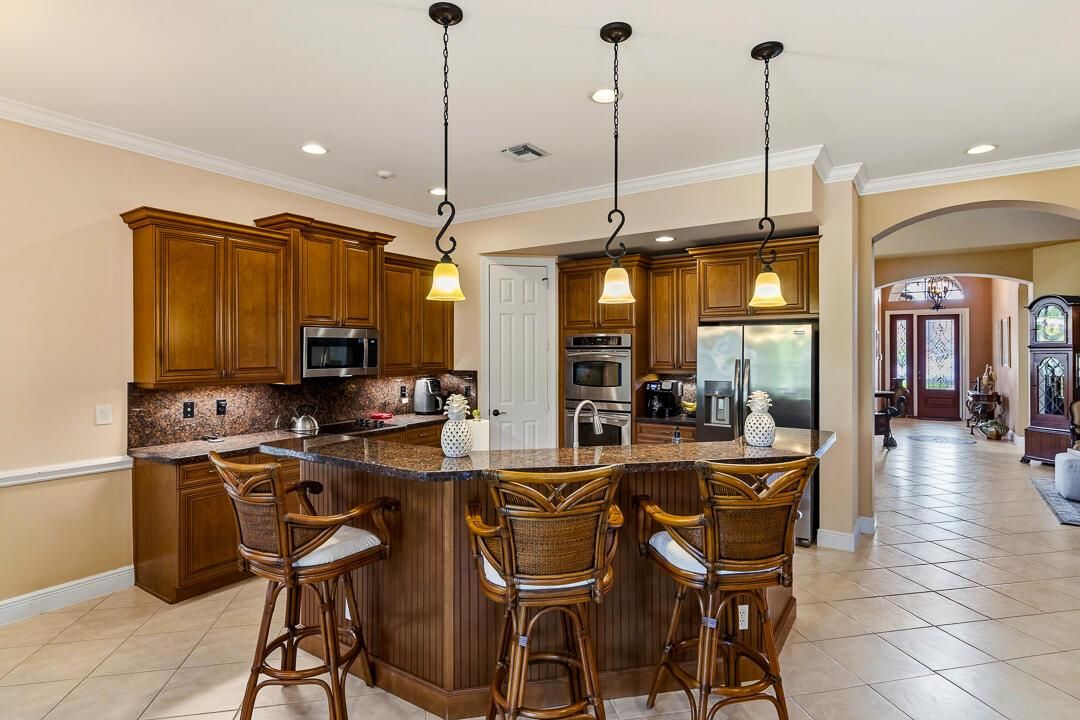 904 SW Pebble Lane-37