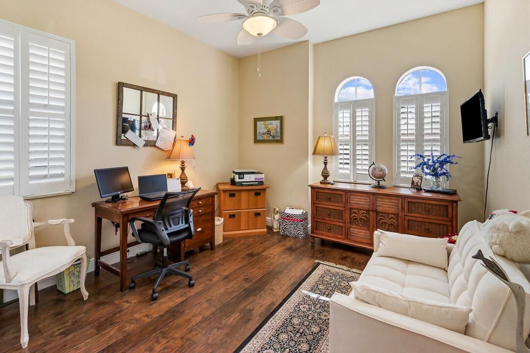 904 SW Pebble Lane-32