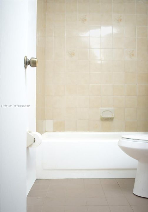 Level 2 Full Bath