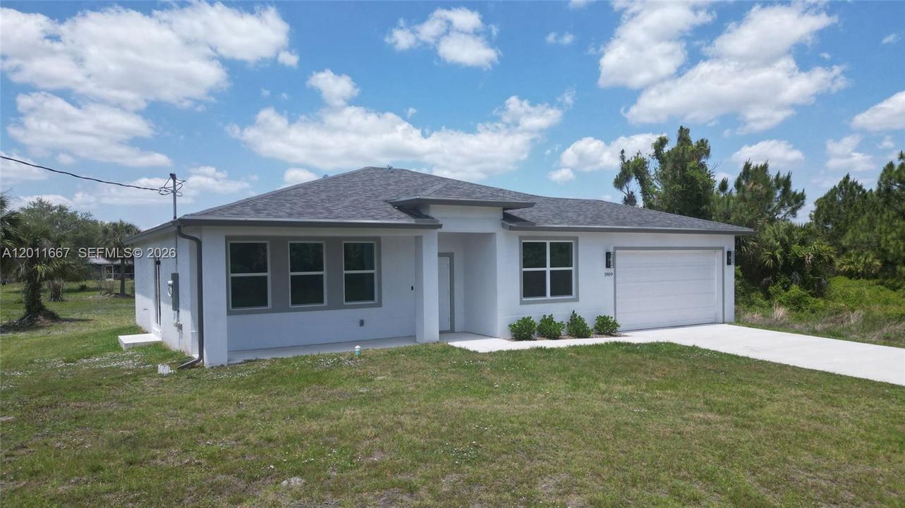 En Venta: $319,998 (3 camas, 2 baños, 0 Pies cuadrados)