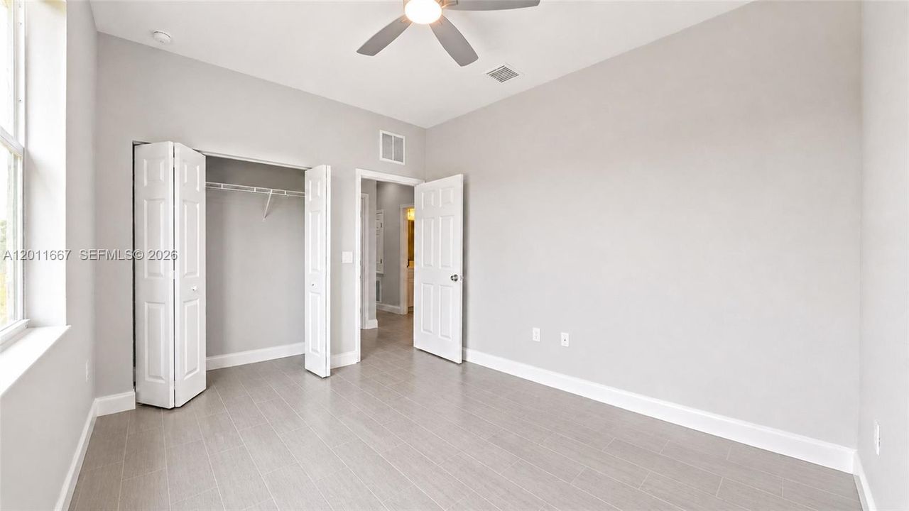 En Venta: $319,998 (3 camas, 2 baños, 0 Pies cuadrados)