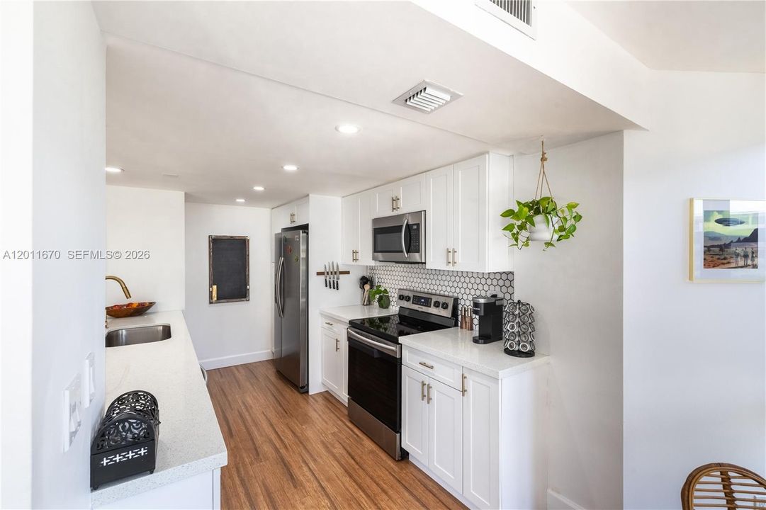 En Venta: $397,000 (2 camas, 2 baños, 1465 Pies cuadrados)