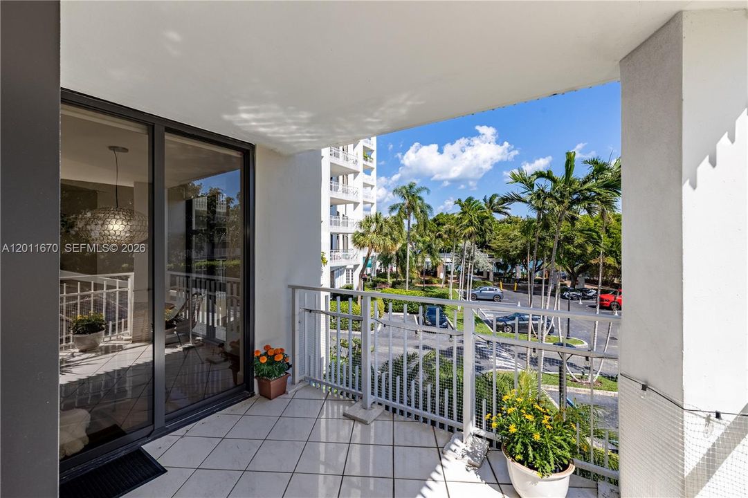 En Venta: $397,000 (2 camas, 2 baños, 1465 Pies cuadrados)