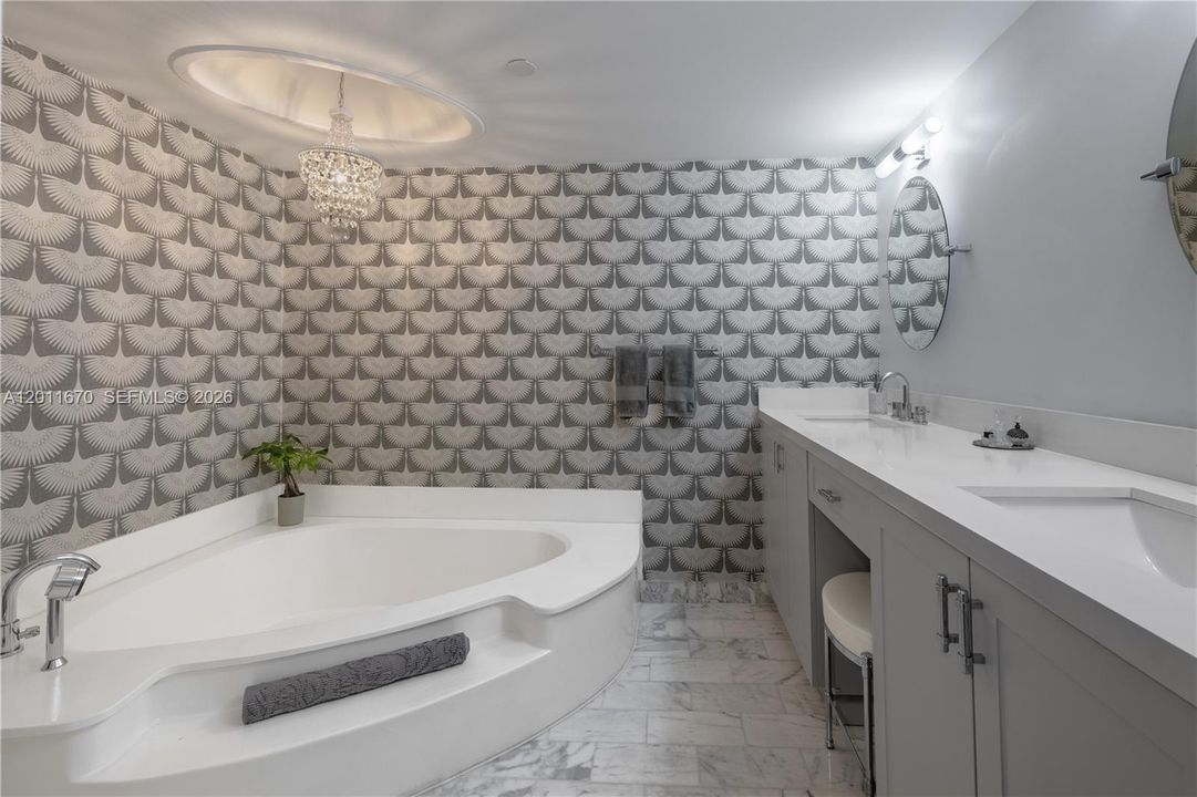 En Venta: $397,000 (2 camas, 2 baños, 1465 Pies cuadrados)