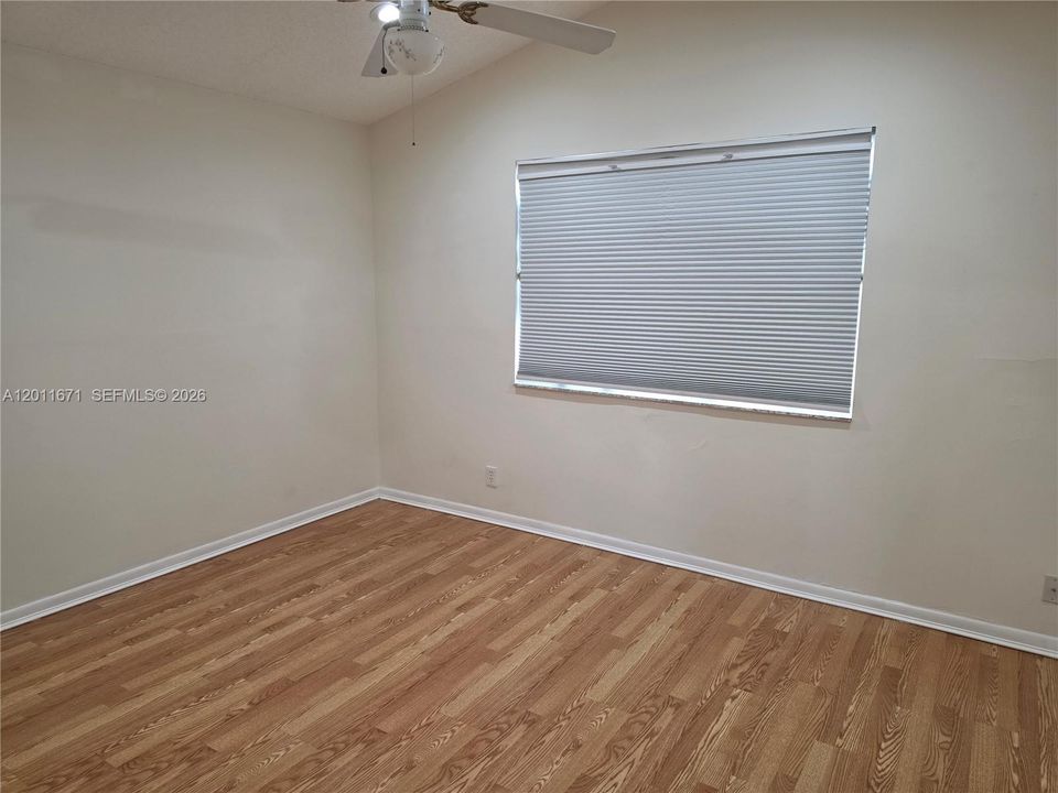 В аренду: $3,200 (3 спален, 2 ванн, 1248 Квадратных фут)