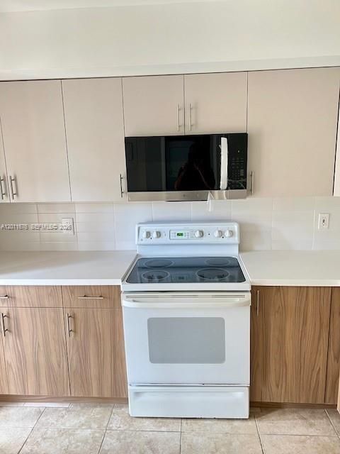 For Sale: $249,636 (2 beds, 2 baths, 1100 Square Feet)