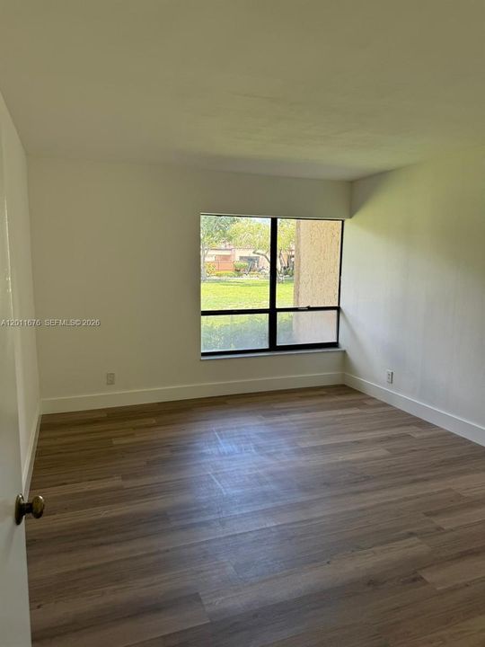 For Sale: $249,636 (2 beds, 2 baths, 1100 Square Feet)
