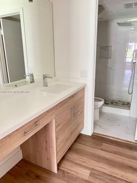 For Sale: $249,636 (2 beds, 2 baths, 1100 Square Feet)