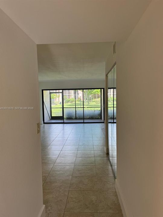 For Sale: $249,636 (2 beds, 2 baths, 1100 Square Feet)