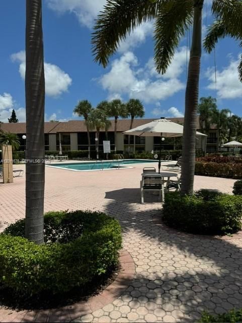 For Sale: $249,636 (2 beds, 2 baths, 1100 Square Feet)