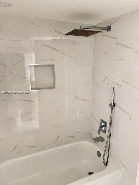 For Sale: $249,636 (2 beds, 2 baths, 1100 Square Feet)