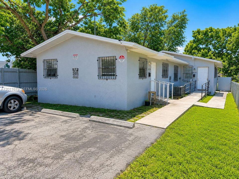 For Sale: $640,000 (0 beds, 0 baths, 1639 Square Feet)