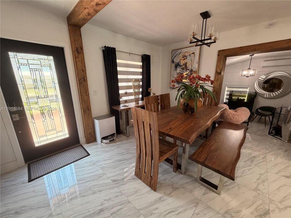 Vendido Recientemente: $725,000 (3 camas, 2 baños, 1375 Pies cuadrados)