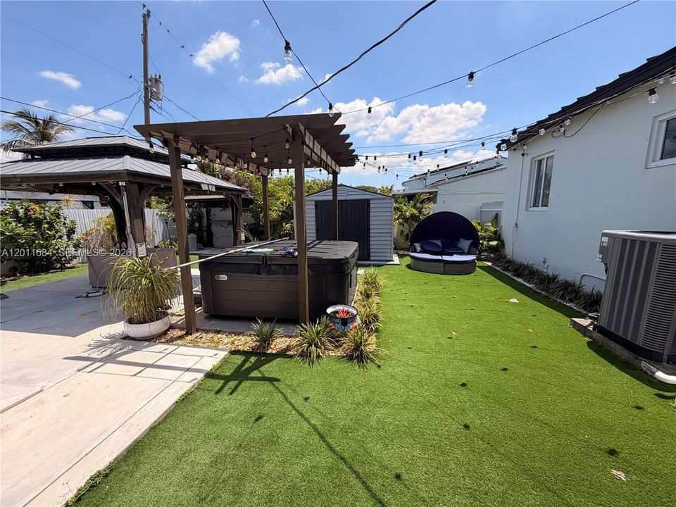 Vendido Recientemente: $725,000 (3 camas, 2 baños, 1375 Pies cuadrados)