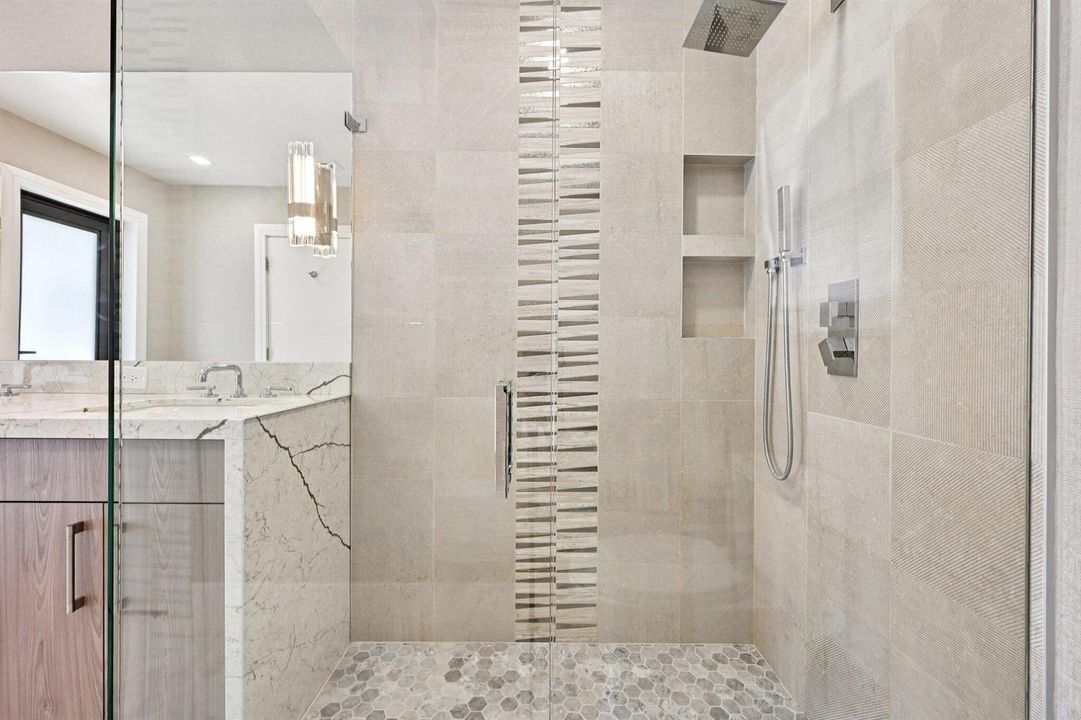 21-web-or-mls-30th St-L3004-021