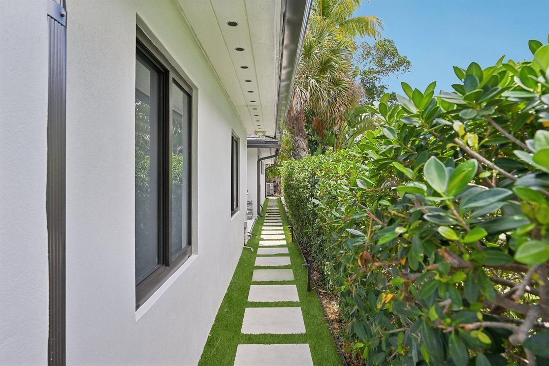 31-web-or-mls-30th St-L3004-031