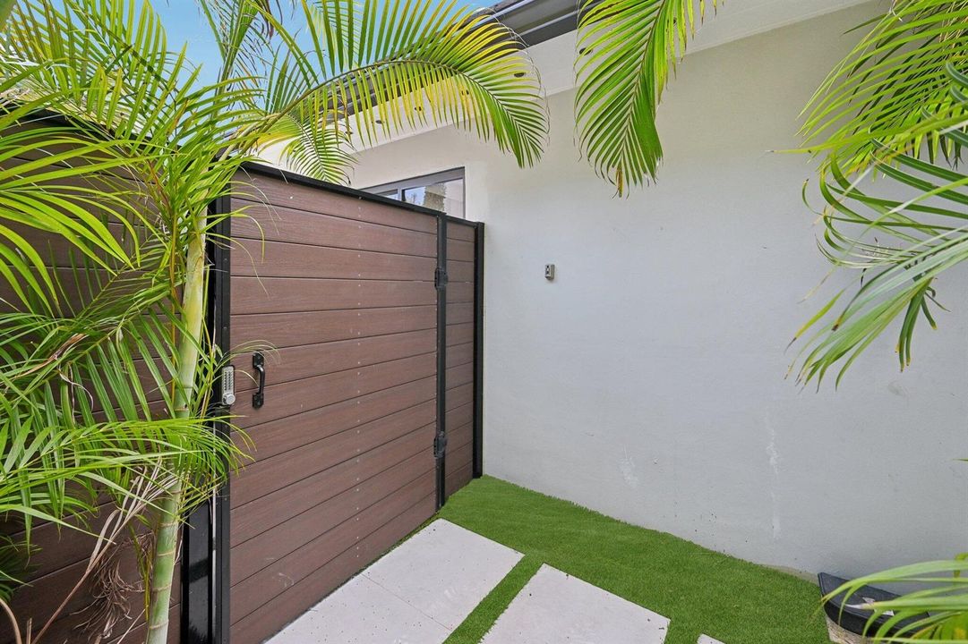 32-web-or-mls-30th St-L3004-032