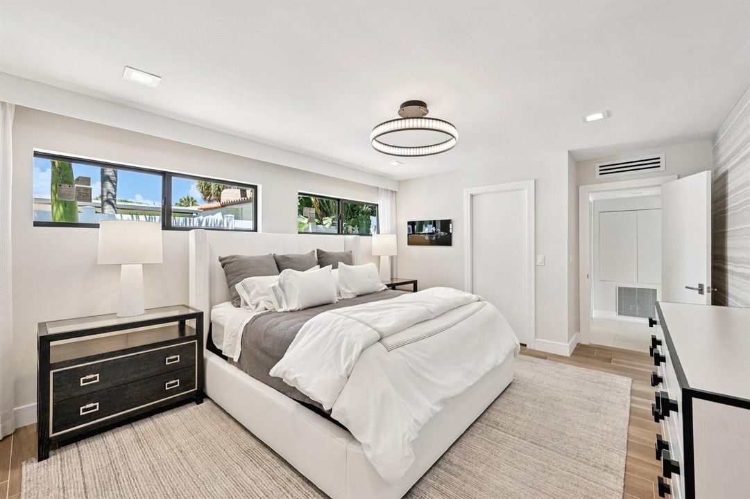 17-web-or-mls-30th St-L3004-017