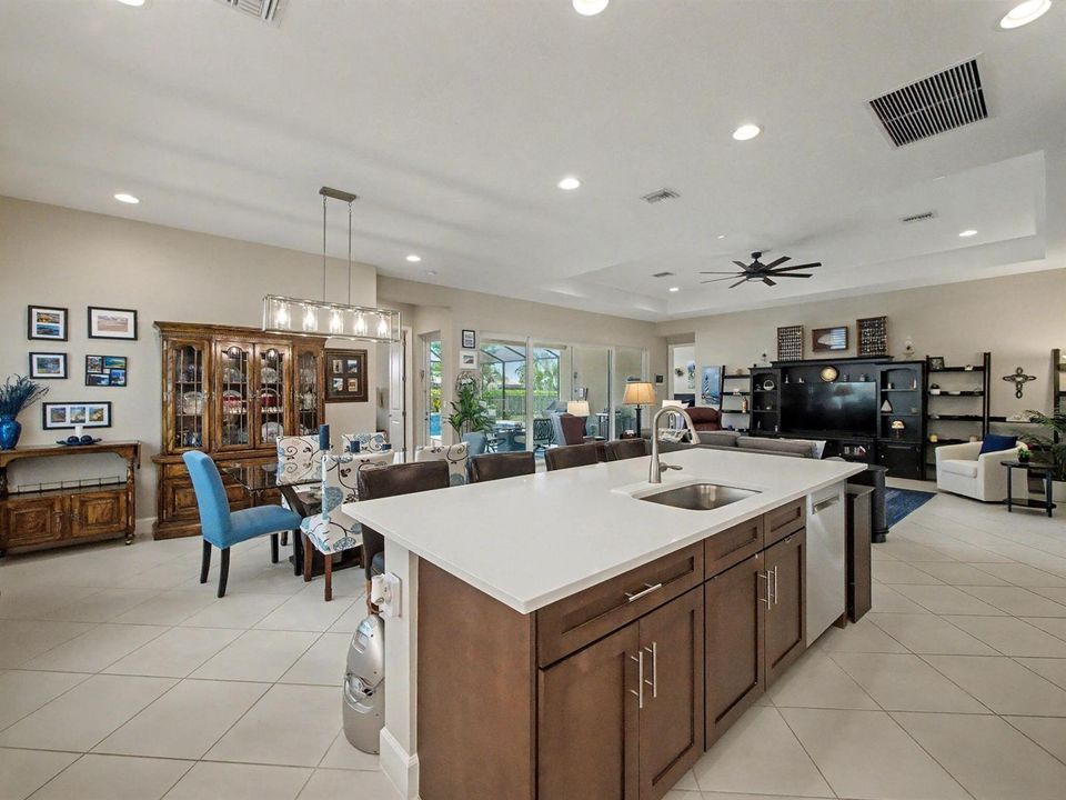 Kitchen/Living Area
