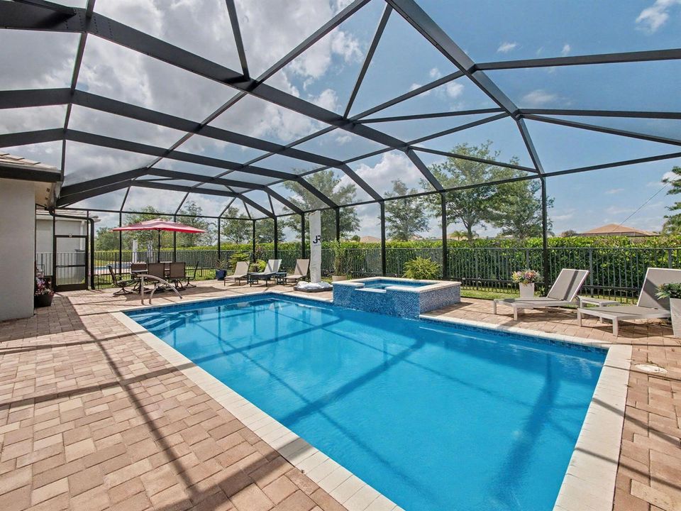 Patio.Pool