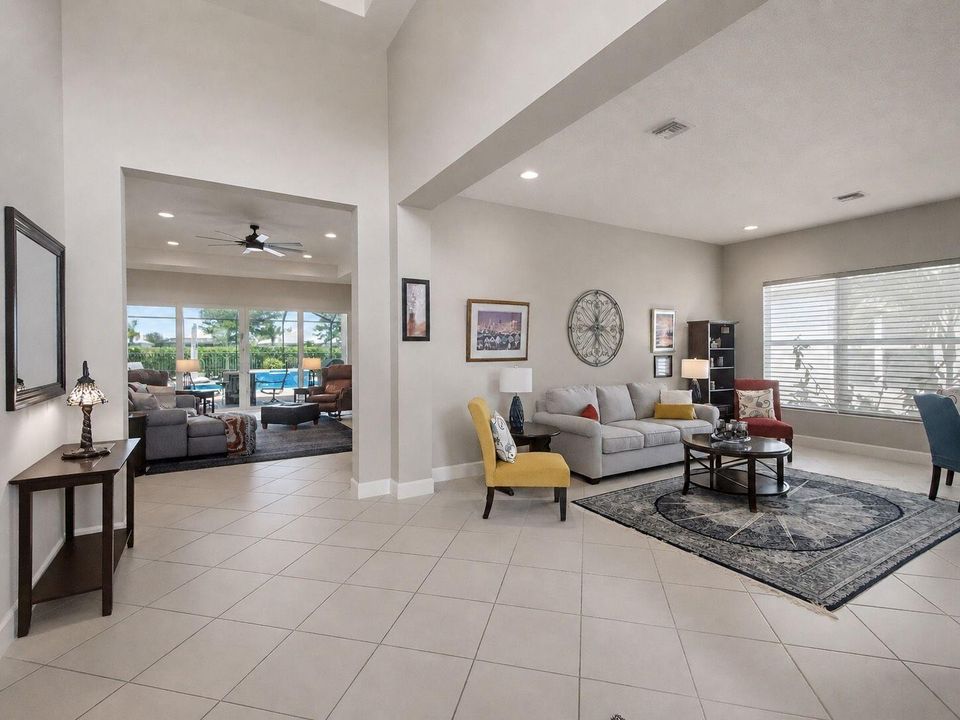 Foyer/Formal Living/Den